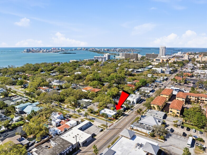More Photos Of 908 S Fort Harrison Ave, Clearwater Office For Sale