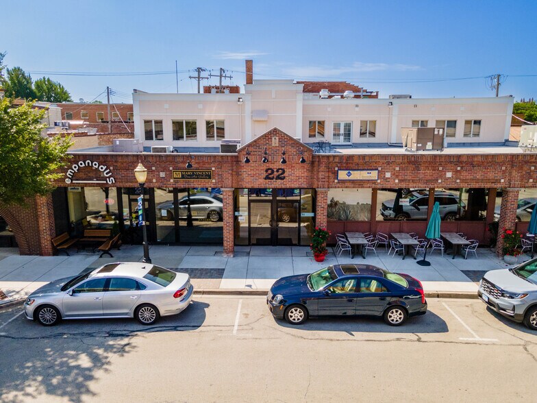 More Photos Of 22 W Calendar Ct, La Grange Office For Lease