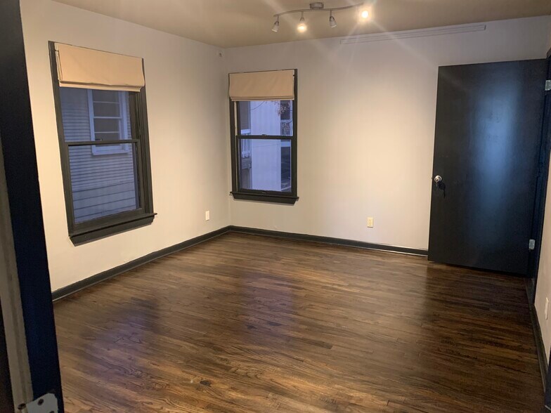 More Photos Of 1619 W 6th St, Austin Loft Creative Space For Lease