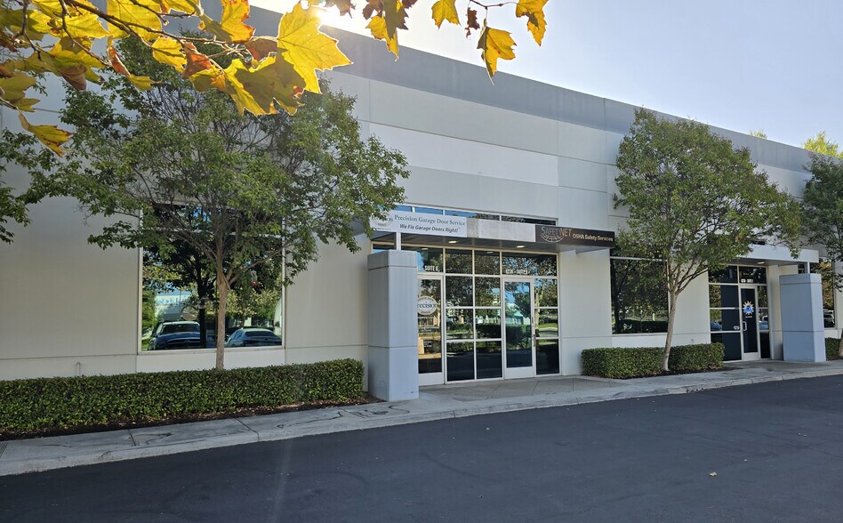 Primary Photo Of 6236 River Crest Dr, Riverside Light Distribution For Lease