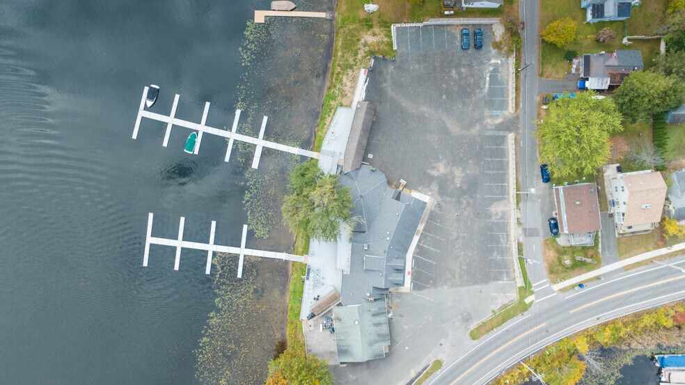 More Photos Of 141 Congamond Rd, Southwick Restaurant For Lease