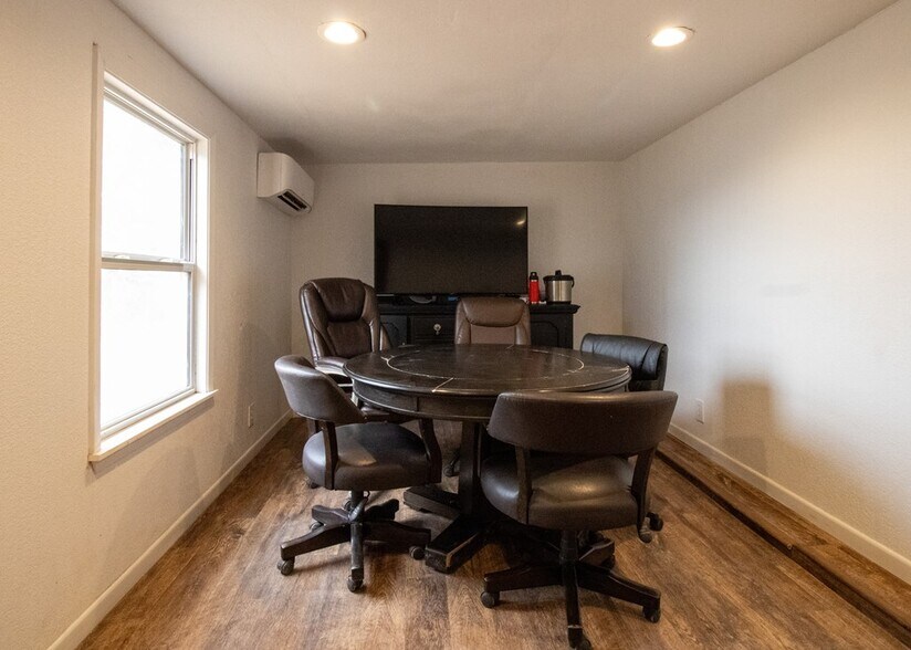 More Photos Of 7007 Farm to Market 846, Knott Office For Sale