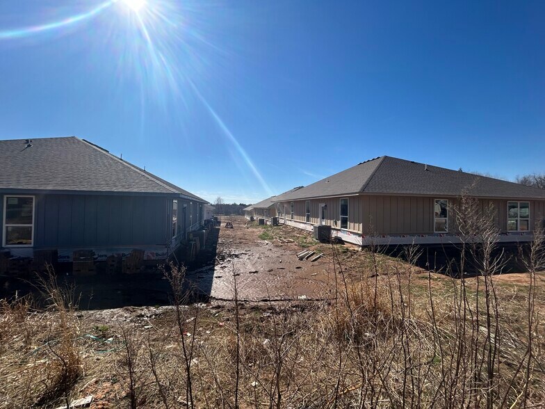 More Photos Of 615 W Moore St, Enid Multifamily For Sale