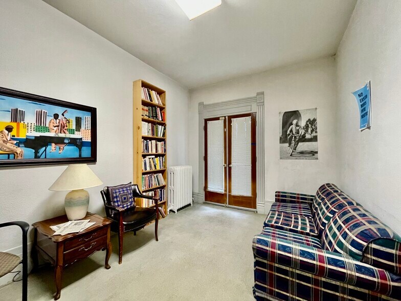 More Photos Of 1544 Pearl St, Denver Office Residential For Sale