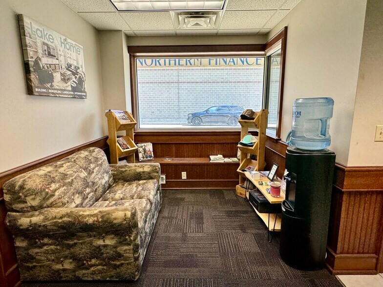 More Photos Of 122 Vine St, Fergus Falls Office For Sale