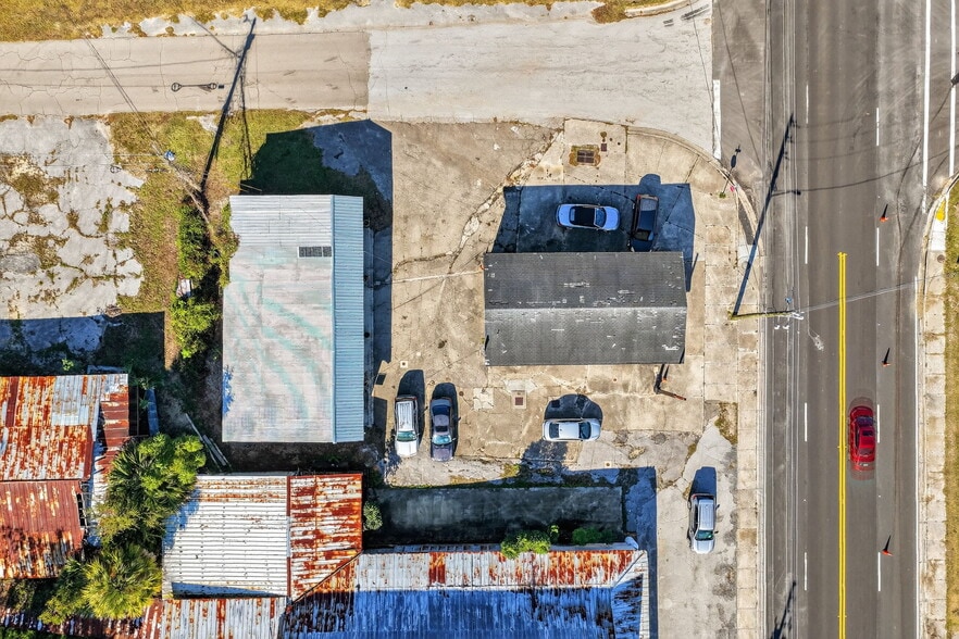 More Photos Of 20700 9th St, McIntosh Service Station For Sale