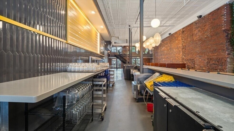 More Photos Of 35 Main St, Amesbury Storefront Retail Office For Sale