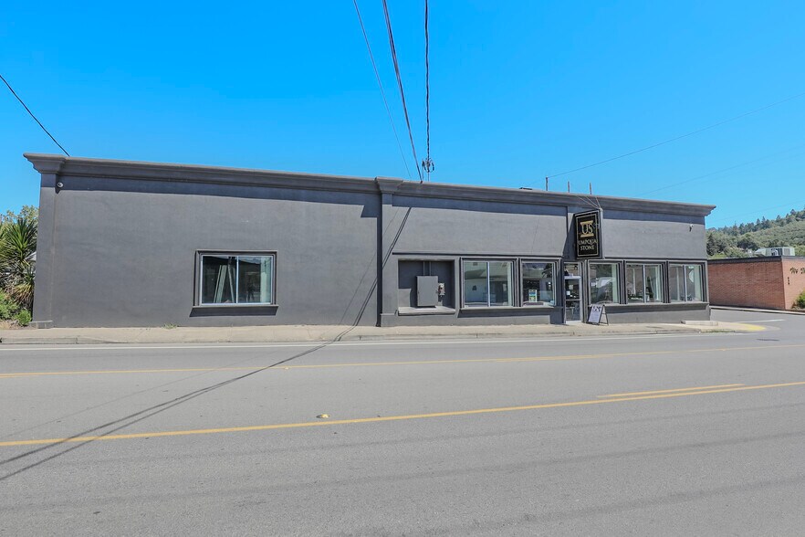 More Photos Of 403 NE Winchester St, Roseburg Freestanding For Sale