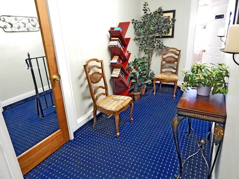 More Photos Of 248 W Commercial St, East Rochester Storefront Retail Office For Lease