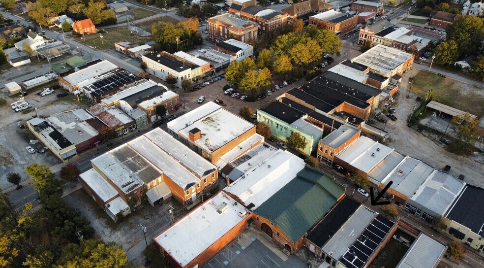 More Photos Of 124 Trinity St, Abbeville Storefront For Sale