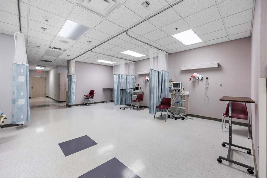 More Photos Of 3610 N University Dr, Nacogdoches Healthcare For Sale