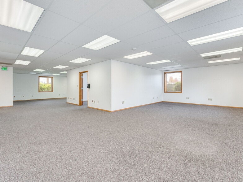 More Photos Of 2275 NE McDaniel Ln, Mcminnville Office For Lease
