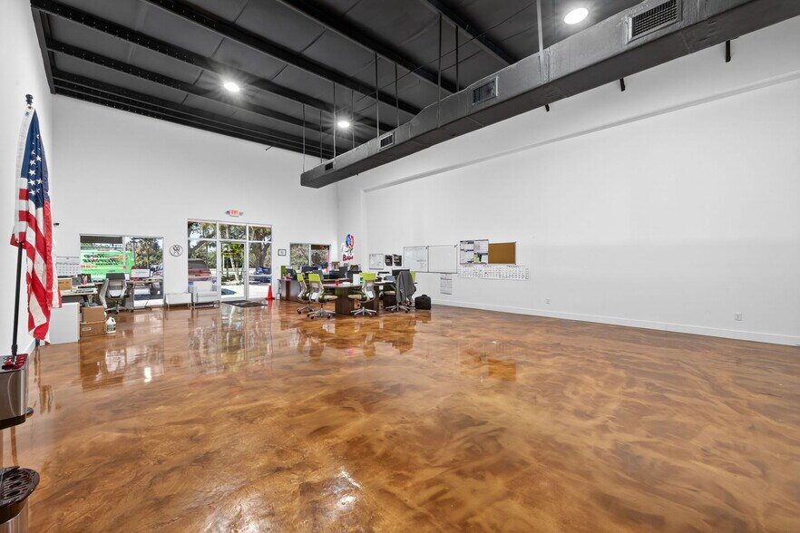 More Photos Of 12220 Towne Lake Dr, Fort Myers Unknown For Lease