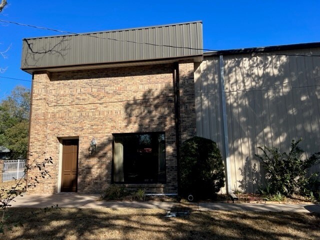 More Photos Of 107 Truxton Ave, Fort Walton Beach Warehouse For Sale