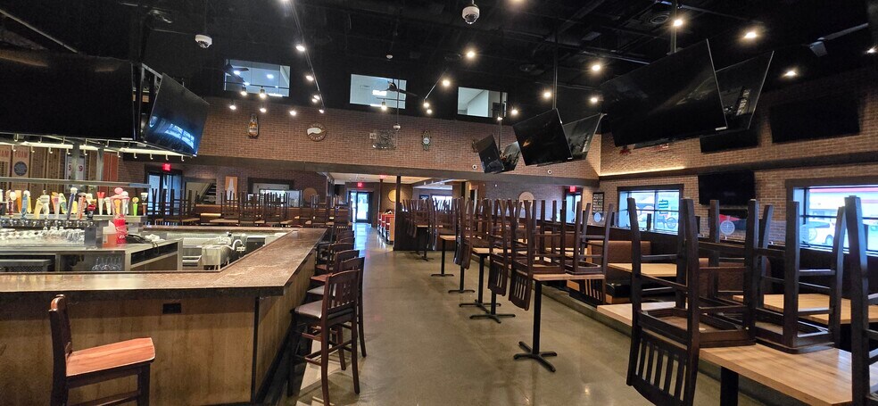 More Photos Of 529 Main St, Vincennes Movie Theatre For Sale