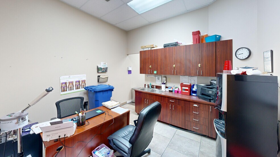 More Photos Of 5225 S Durango Dr, Las Vegas Medical For Sale