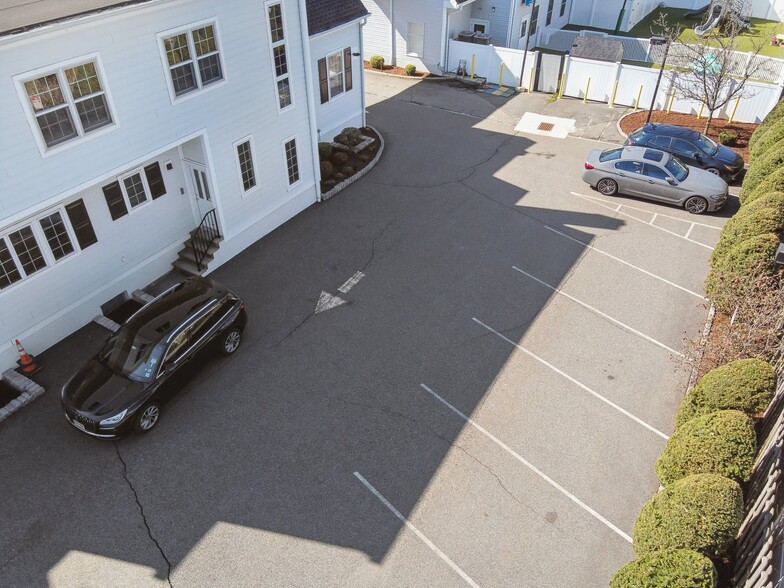 More Photos Of 37 Park Ave, Lyndhurst Office For Sale