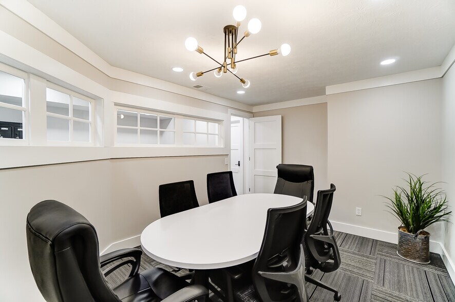 More Photos Of 15 Commercial Way, Springboro Medical For Sale