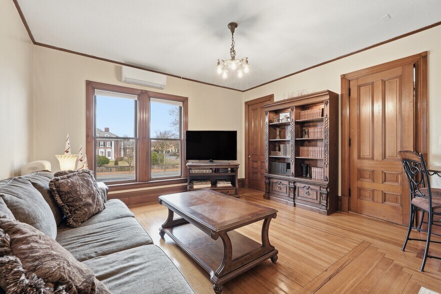 More Photos Of 270 Maple St, Springfield Hospitality For Sale