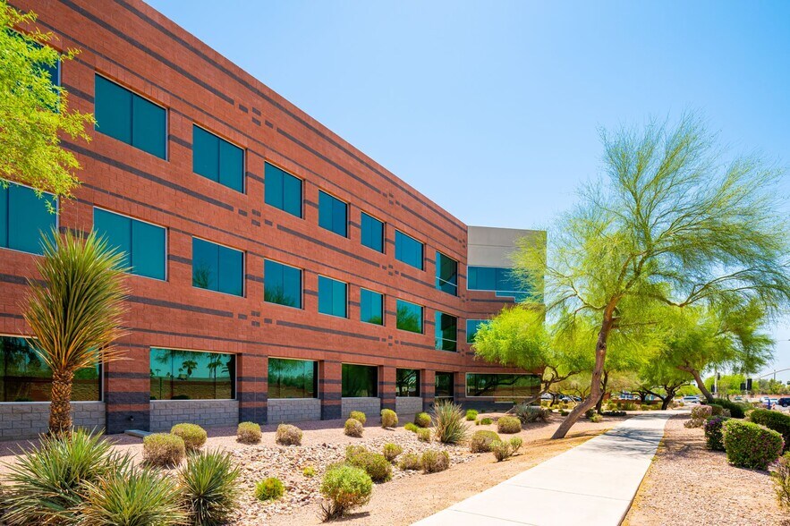 More Photos Of 8860 E Chaparral Rd, Scottsdale Unknown For Lease