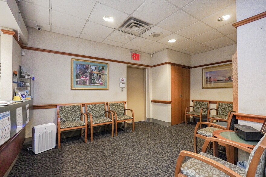More Photos Of 2691 Hylan Blvd, Staten Island Medical For Lease