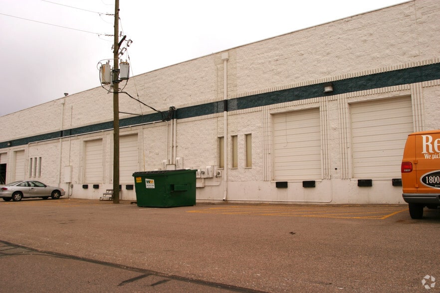 More Photos Of 428-442 Violet St, Golden Unknown For Lease
