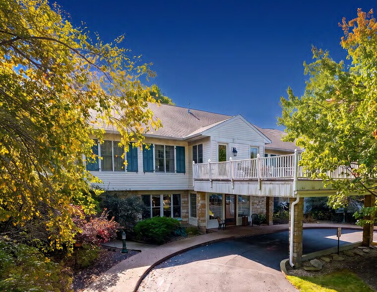 More Photos Of 14707 S Cheshire St, Burton Hotel For Sale