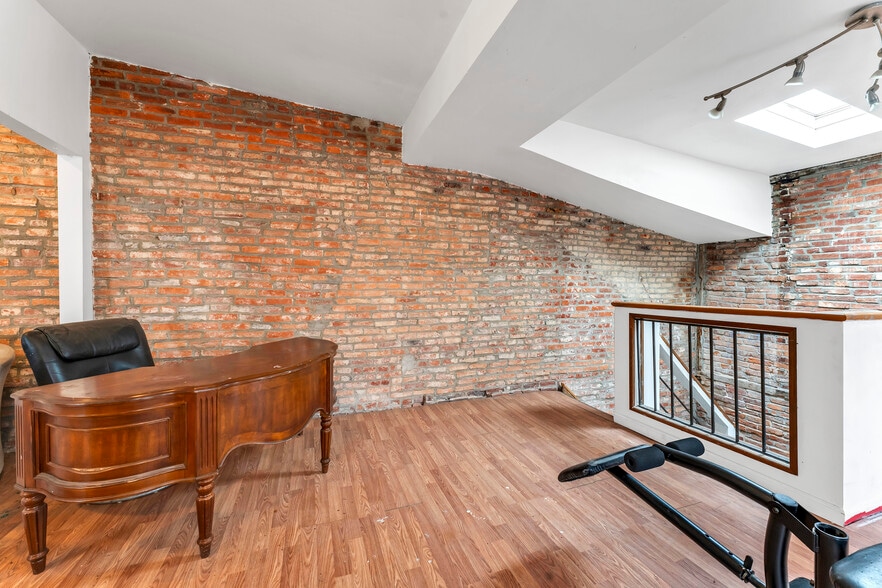 More Photos Of 1500 W Baltimore St, Baltimore Storefront Retail Residential For Sale