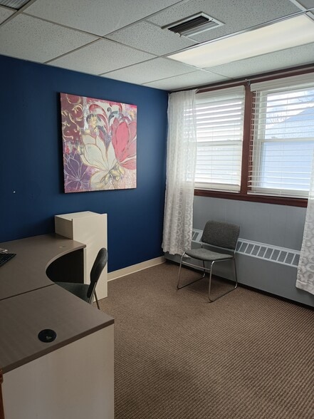 More Photos Of 4921 E State St, Rockford Office For Sale
