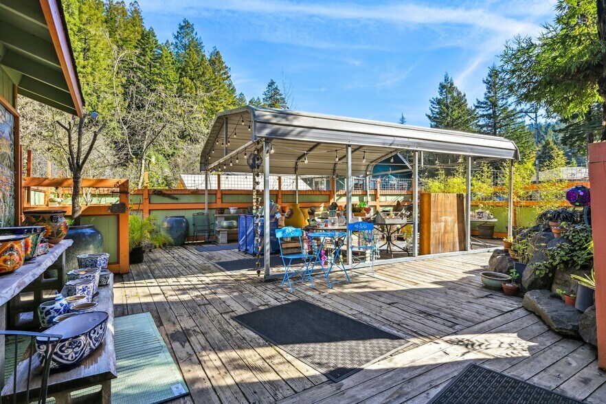 More Photos Of 17132 Highway 116, Guerneville General Retail For Sale