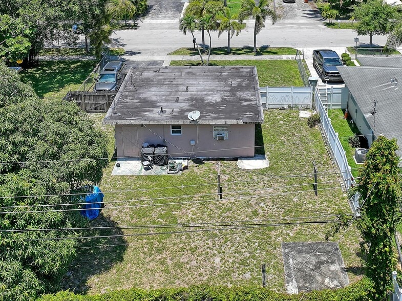 More Photos Of , Pompano Beach Flex For Sale