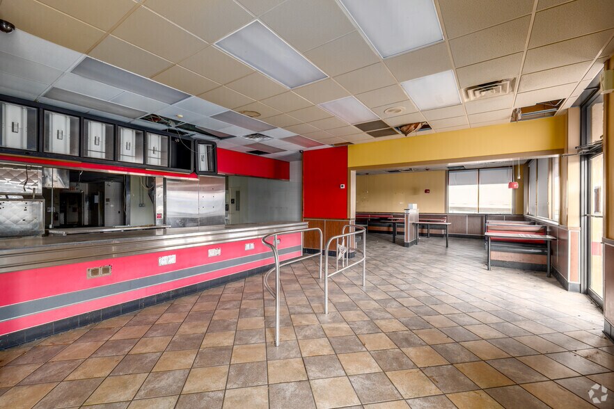 More Photos Of 100 Simuel Rd, Spartanburg Restaurant For Sale