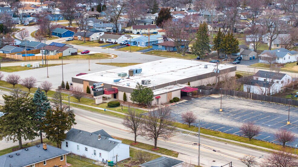 More Photos Of 905 Theodore St, Crest Hill Restaurant For Sale