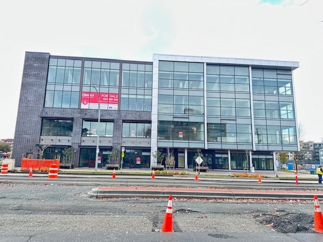 More Photos Of 7980 B 206A st, Langley Medical For Lease