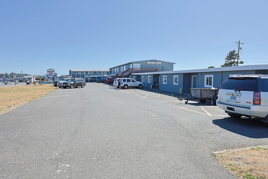 More Photos Of 754 SW Coast Hwy, Newport Hotel For Sale