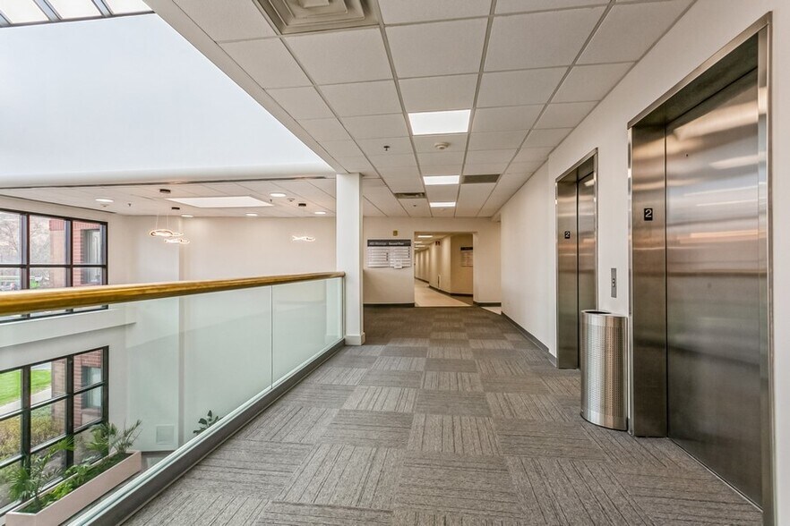 More Photos Of 400 Westage Business Center Dr, Fishkill Medical For Lease