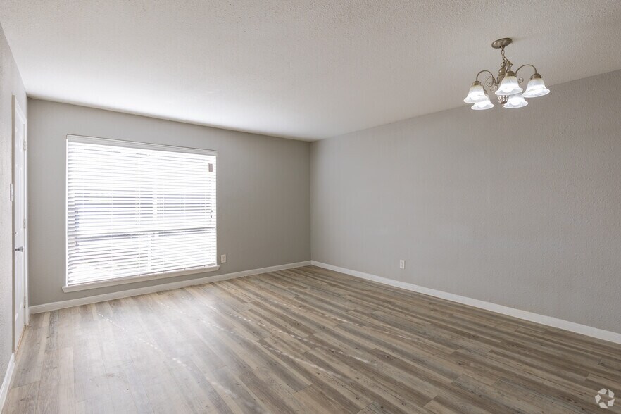 More Photos Of 311 Gladstell St, Conroe Apartments For Sale
