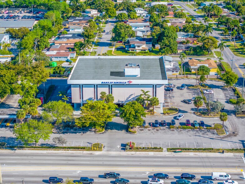 More Photos Of 3661 W Oakland Park Blvd, Lauderdale Lakes Office For Sale