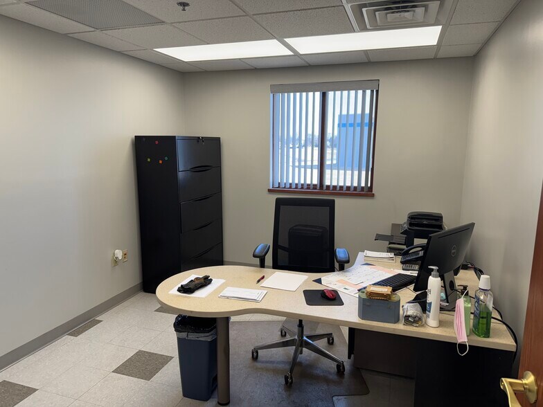 More Photos Of 136 Vision Pky, Sheboygan Falls Light Manufacturing For Sale