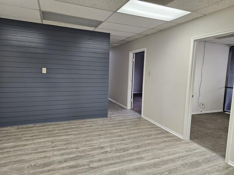 More Photos Of 10918 Vance Jackson Rd, San Antonio Medical For Lease