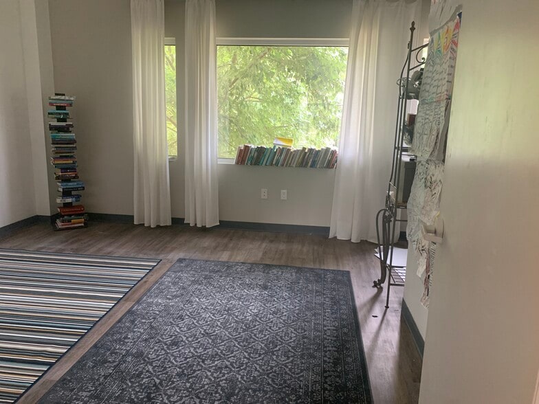 More Photos Of 807 Williamson Rd, Mooresville Loft Creative Space For Lease