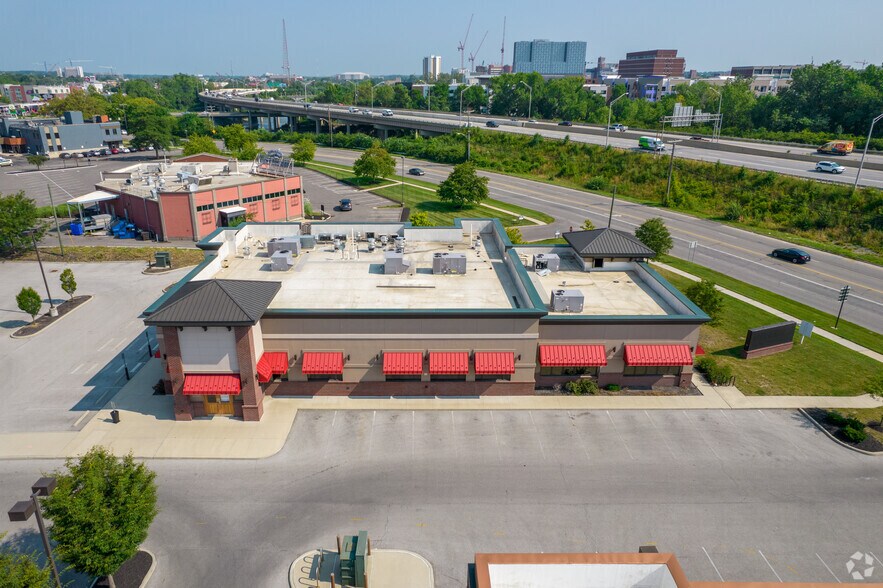 More Photos Of 1201 Olentangy River Rd, Columbus Restaurant For Lease