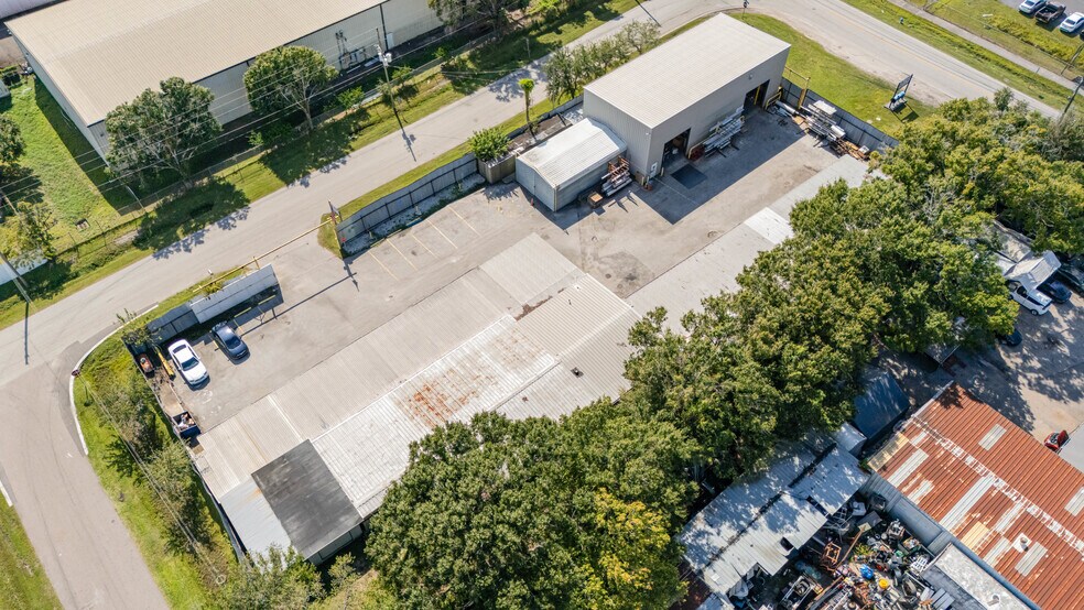 More Photos Of 204 5th St, Orlando Industrial For Sale