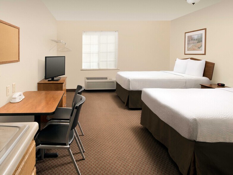 More Photos Of 7958 Interstate 35 Access Rd, San Antonio Hotel For Sale