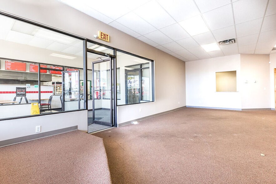 More Photos Of 1195 Lincoln Ave, Lockport General Retail For Lease