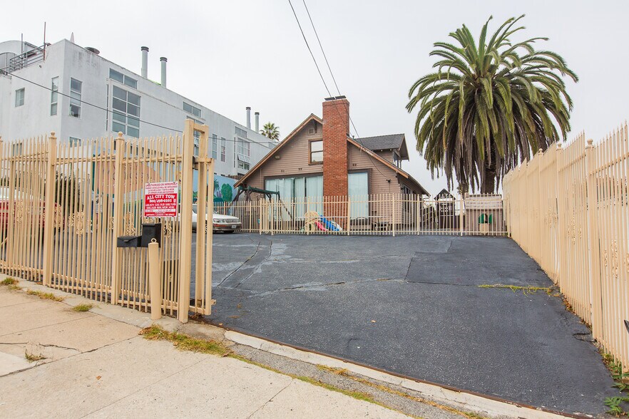 More Photos Of 757 Pier Ave, Santa Monica Office For Sale