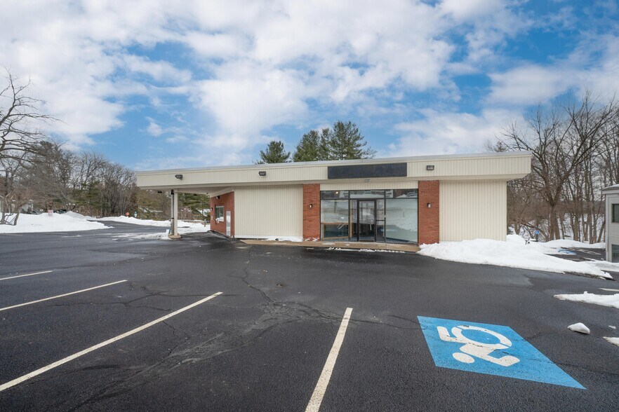 Primary Photo Of 243-247 Federal Rd, Brookfield Office For Lease
