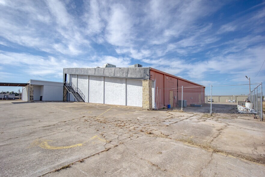 More Photos Of 6825 W Wilshire Blvd, Oklahoma City Theater Concert Hall For Sale