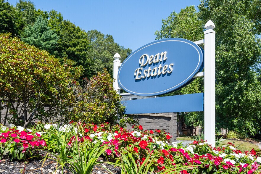 More Photos Of 383-435 Oaklawn Ave, Cranston Apartments For Sale