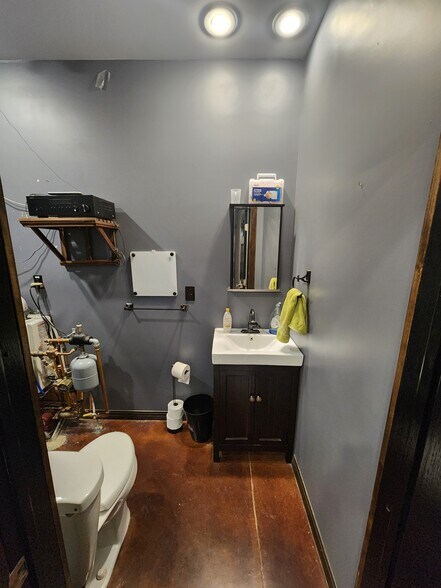 More Photos Of 2250 US Highway 40, Russell Flex For Sale